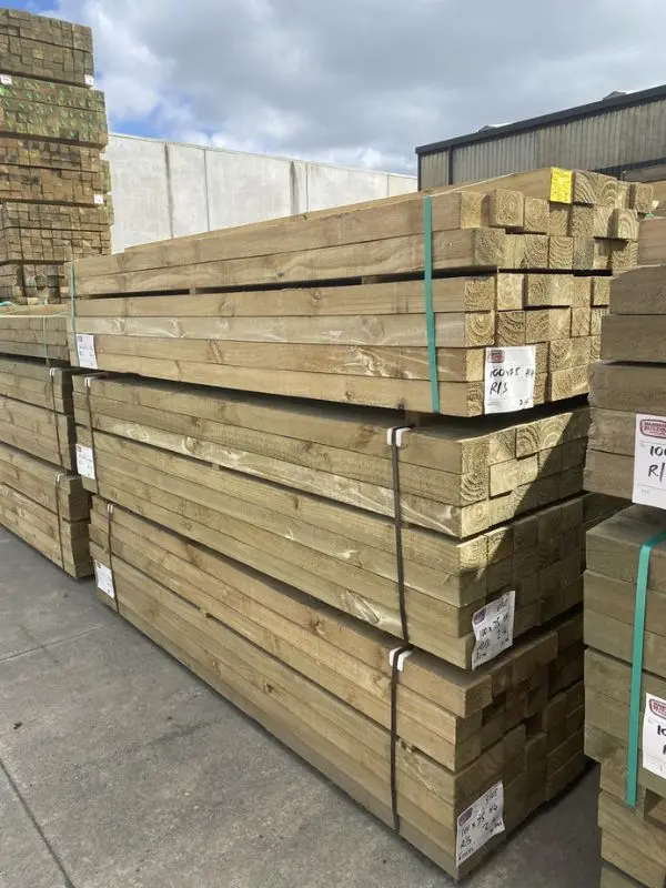 wbs-henderson-h4-treated-fence-posts