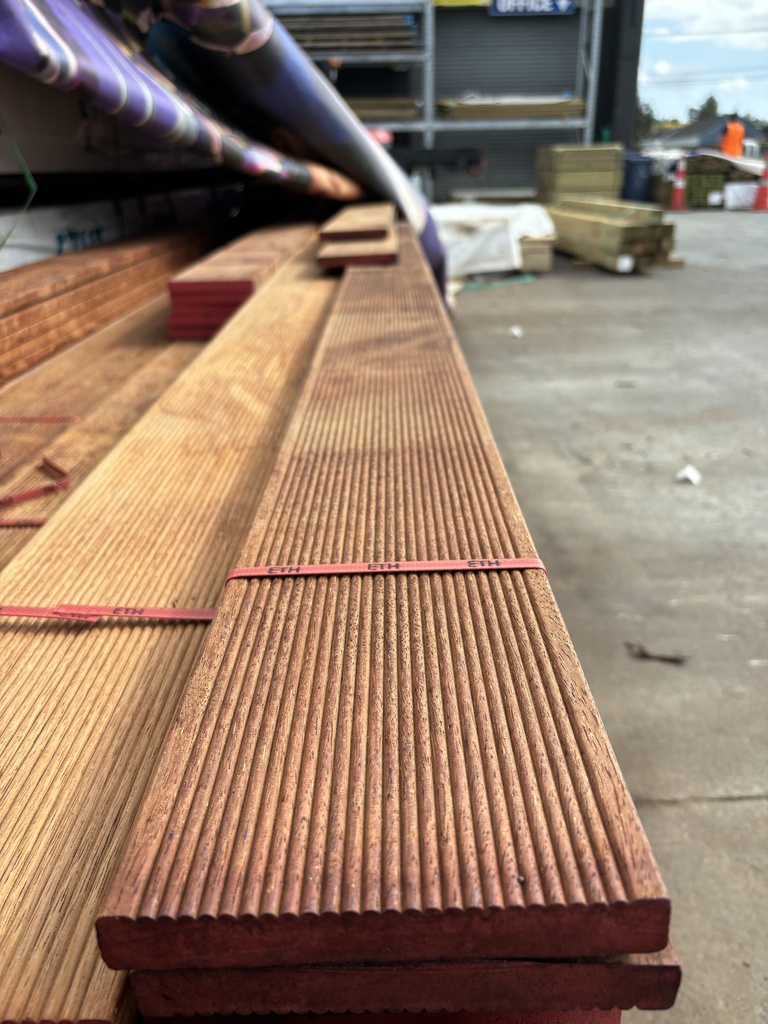 KWILA Decking Premium Griptread 140x19mm FSC VERIFIED (random lengths)