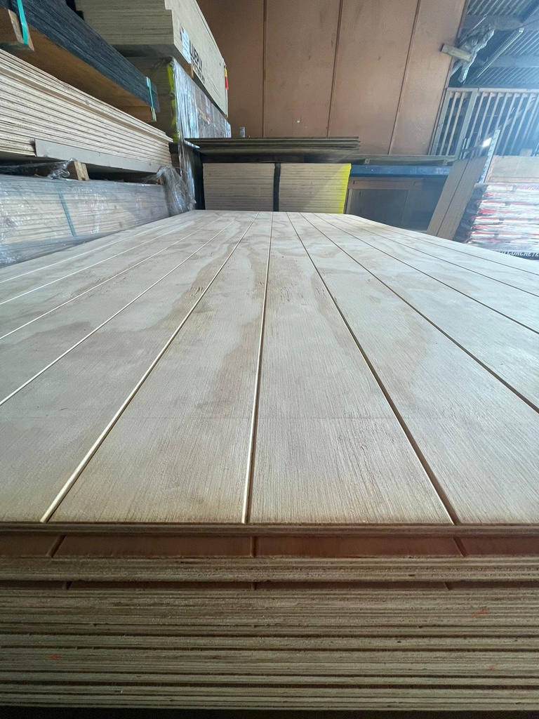 PLY H3 GARAGE PLY 2400 x 1200 x 12mm GVD